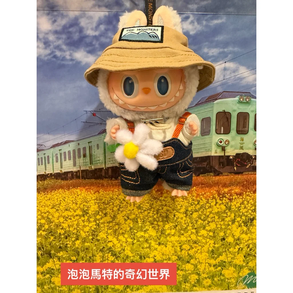 Dimoo DISNEY 聯名盲盒開箱平拍圖，包含公仔、配件與收藏卡