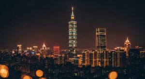 中國盲盒新法規影響潮玩市場的夜景