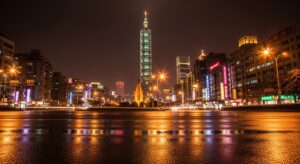 POP MART DIMOO PChome 比價的夜景