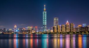 POP MART MOLLY精彩收藏的台北夜景