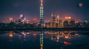 潮玩胸章收藏的夜景