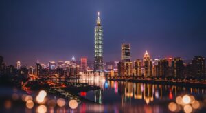 盲盒鄉鎮稀有店家的夜景